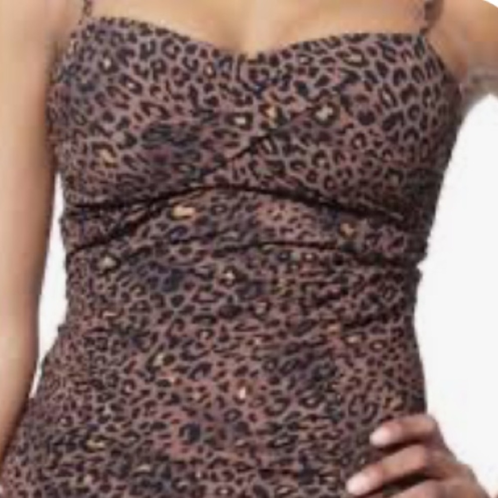 Assets by spanx tankin top - Picture 2 of 6